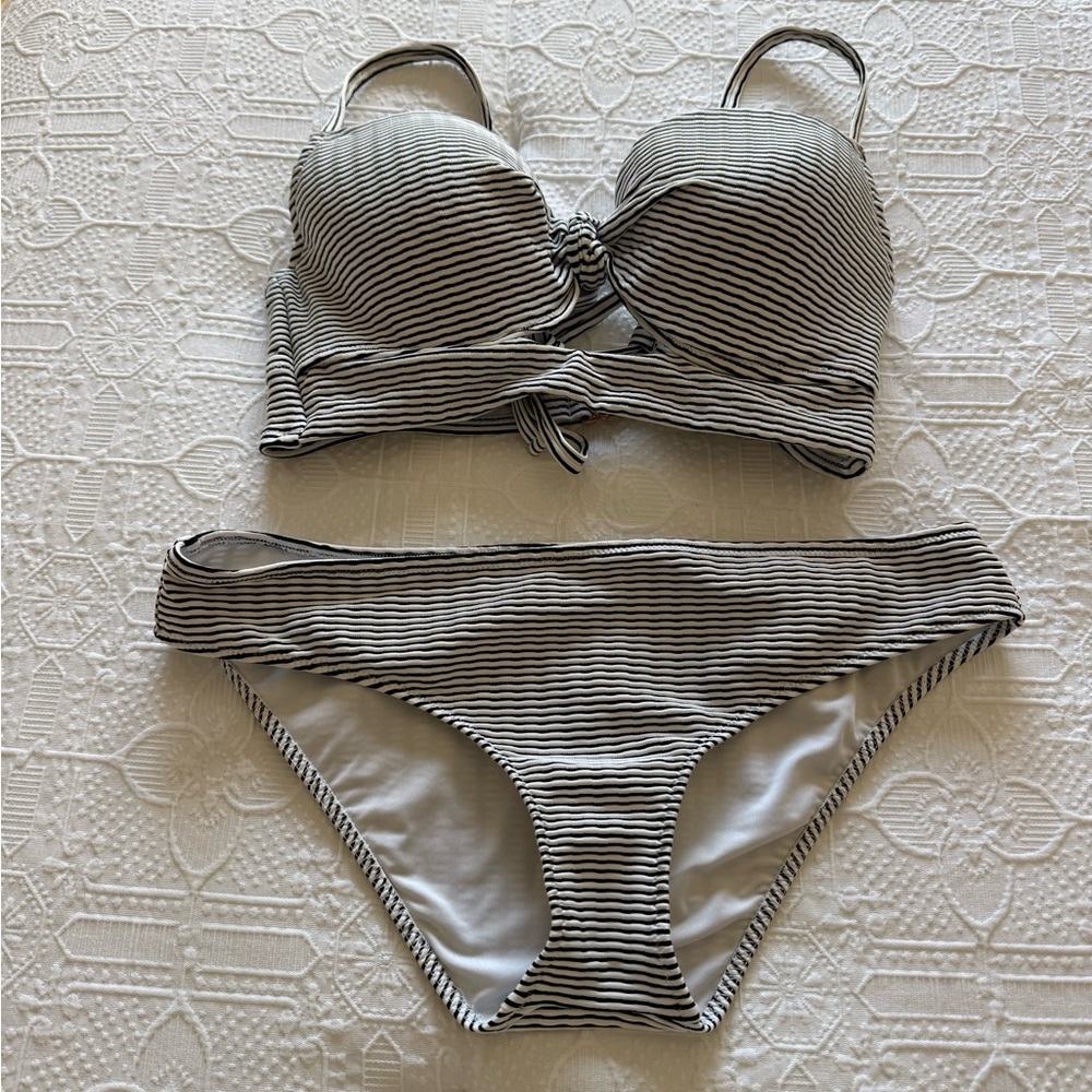 Shade & Shore 2-piece bikini